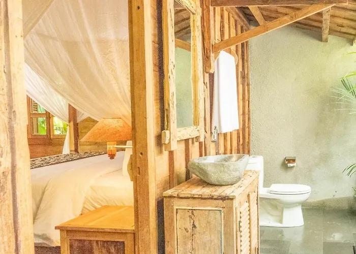 Bajalo - Adults Only Maison d'hôtes Canggu